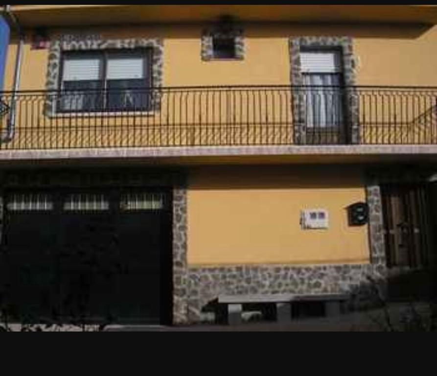 Casa Rural El Carrascal Valdefuentes de Sangusin Exterior photo